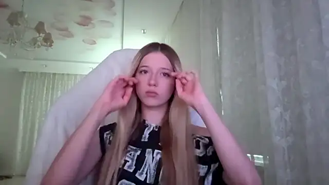 IvyArmbrister's Webcam Show
