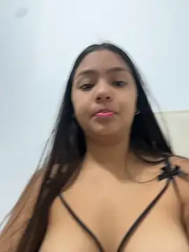 Baby_morena12 现场性爱视讯表演