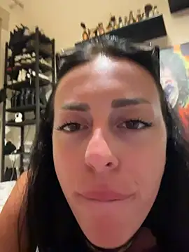 alibi_room's Webcam Show