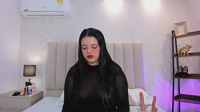 ViolettaRousee_'s Live XXX Chat