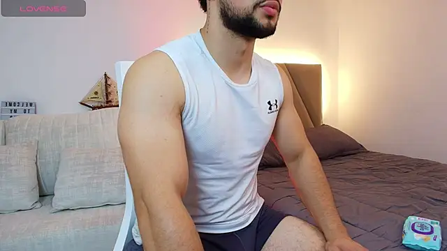 valenssio_moretti's Webcam Show