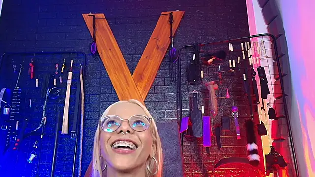 Ariaoficial's Webcam Show