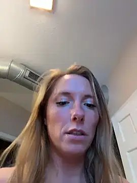 prettymouthpeach's Webcam Show