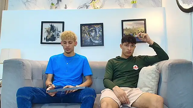 YOUNG_BOYS_HELL 现场性爱视讯表演
