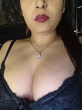 Shanaya-Hotty's Live XXX Chat