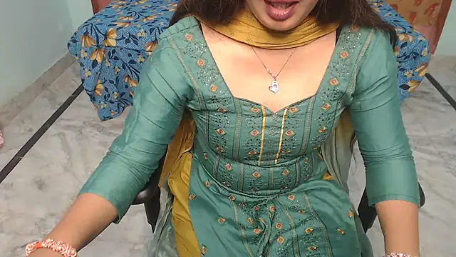 Deevisha-queen's Webcam Show