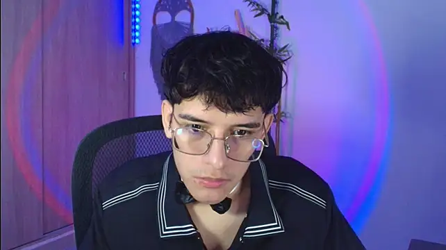noah_millerx's Webcam Show