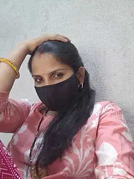lovelypooja93's Webcam Show