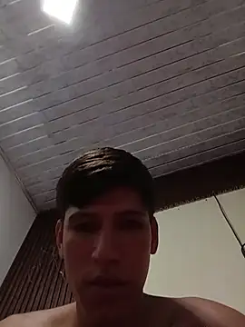 3hornys-straights' Webcam Show