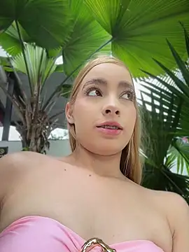 Isabella_gaviria 现场性爱视讯表演
