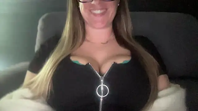 TittieTia19's Webcam Show