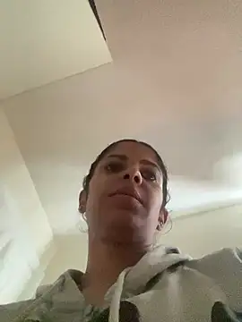 karlatiburcio's Live XXX Chat