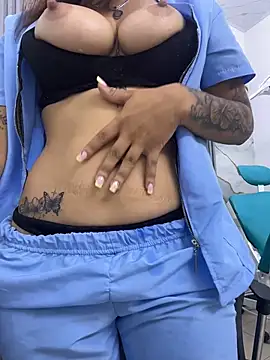 daniela-sexy's Webcam Show