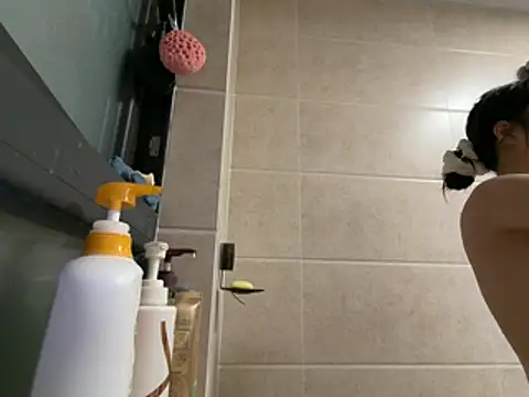 Xiaozuzongo1's Webcam Show