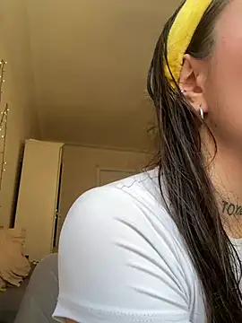 SaintSquirt's Live XXX Chat