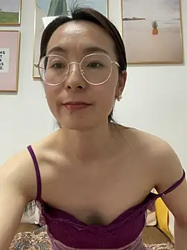 you-520 现场性爱视讯表演