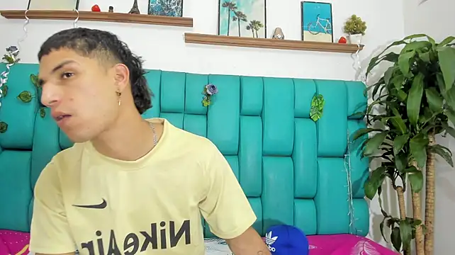 Boy_Leon_X's Webcam Show