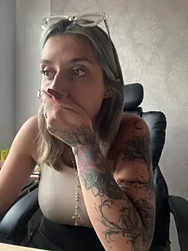 Isabella_varella-'s Webcam Show