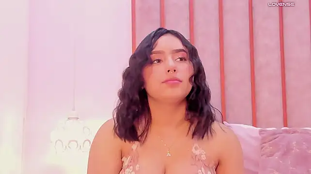 Zoe_Monrow's Live XXX Chat