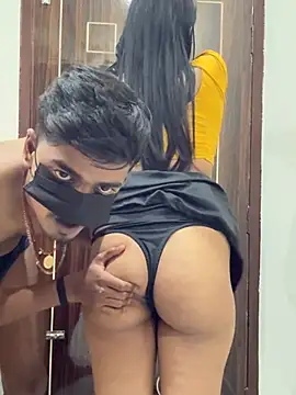 Love-Birdss' Webcam Show