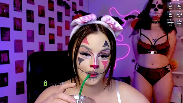 nikki_kiss_'s Webcam Show