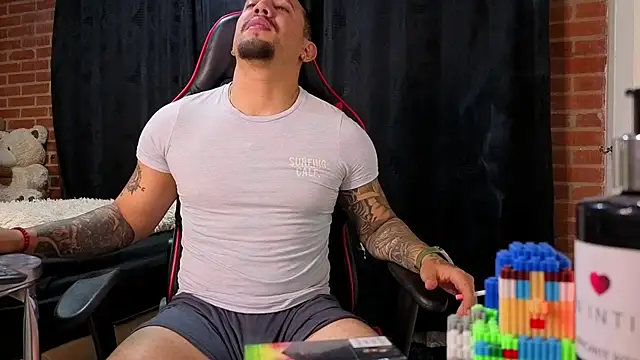 Massimo_777's Webcam Show