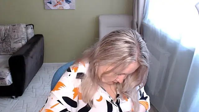 YanaMayer's Live XXX Chat