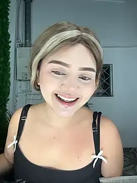 lya_nekko_'s Live XXX Chat