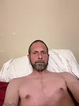 Upallnightnakedlouisiana 现场性爱视讯表演