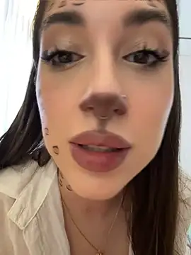 BOOMFOXY's Live XXX Chat