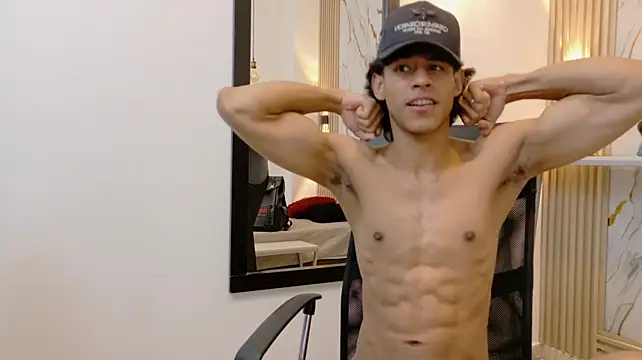 Zayn_Fox32's Webcam Show