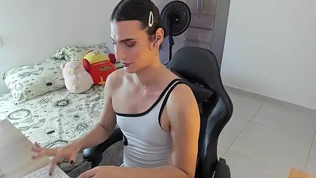 _shantallskinny_ 现场性爱视讯表演