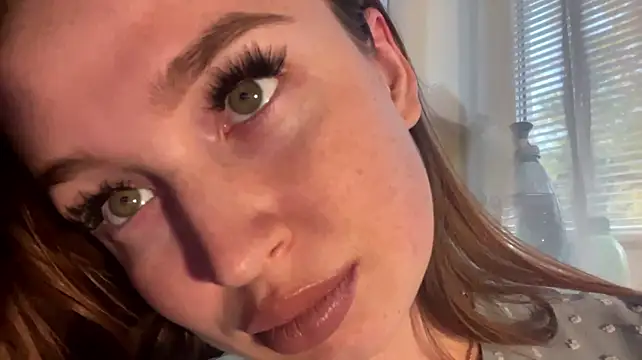 Chloooee's Live XXX Chat