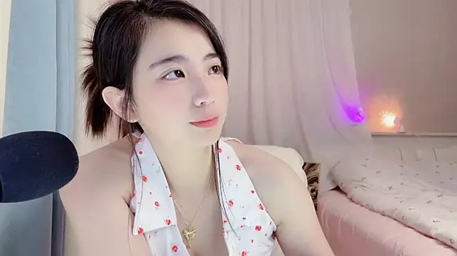 amy-6668's Live XXX Chat