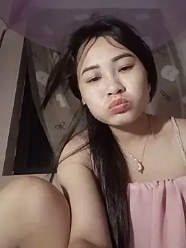 Pivi12 现场性爱视讯表演