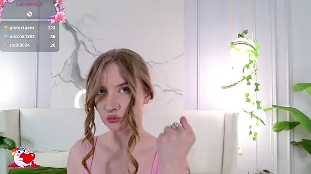 Flora_DeVille's Webcam Show