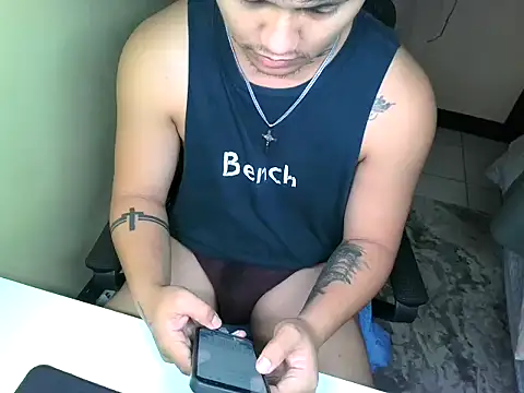urhardfuckerAsiandaddy 现场性爱视讯表演