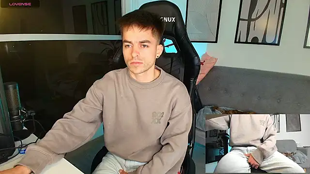 jacob_ferrer's Webcam Show