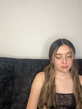 Sarisloves' Live XXX Chat
