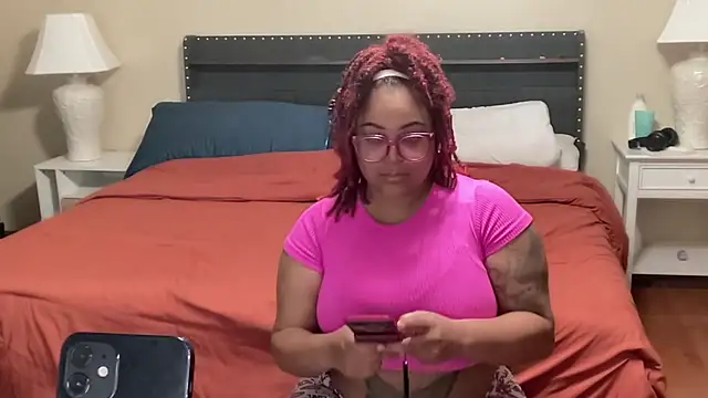 FaeAfterDark's Live XXX Chat