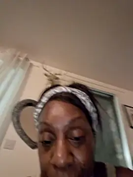 EbonyBlue-x's Webcam Show