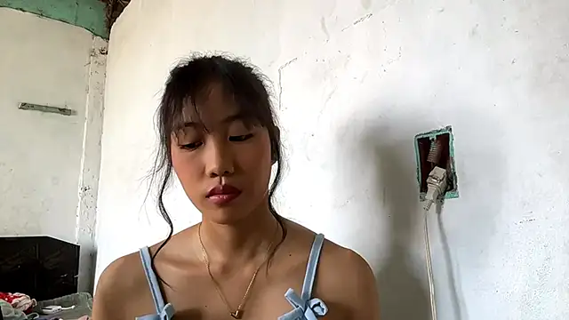 LaurenaBurstein 现场性爱视讯表演