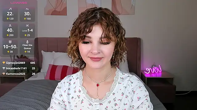 Kira__Fluffy's Live XXX Chat