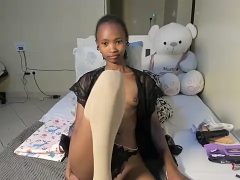 KendiLuxe 现场性爱视讯表演