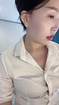 lylxili's Webcam Show