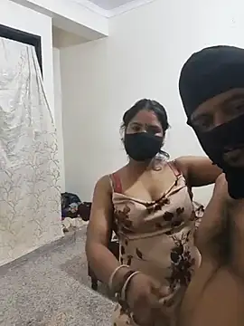 New_desi_bhabhi's Live XXX Chat
