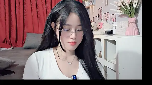 Bee-Cherry 现场性爱视讯表演