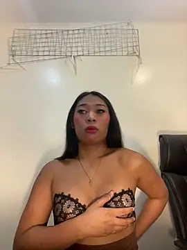 hugecock_tamira 现场性爱视讯表演