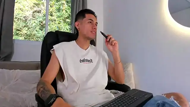 Show modela NickCopeer_ na web-kameri