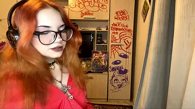 CuteRedheadPrincess 现场性爱视讯表演